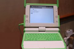 英特尔下一代OLPC XO-4笔记本已经有新款发型亮相ces